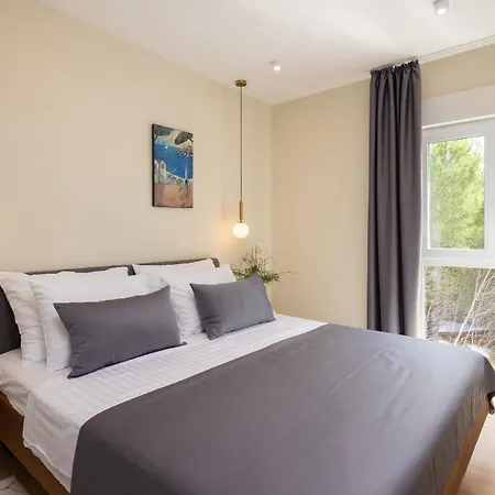 Alta Mare - With Pool Apartment *