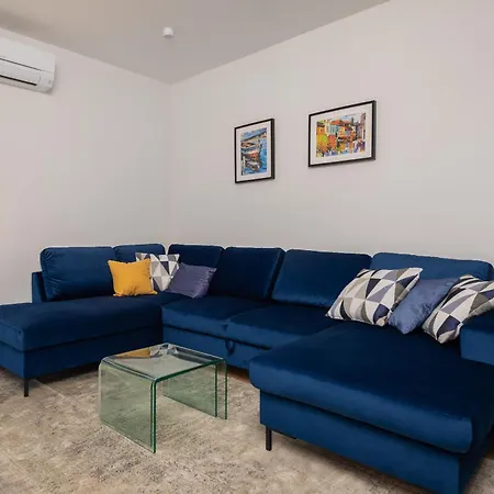 Alta Mare - With Pool Apartment